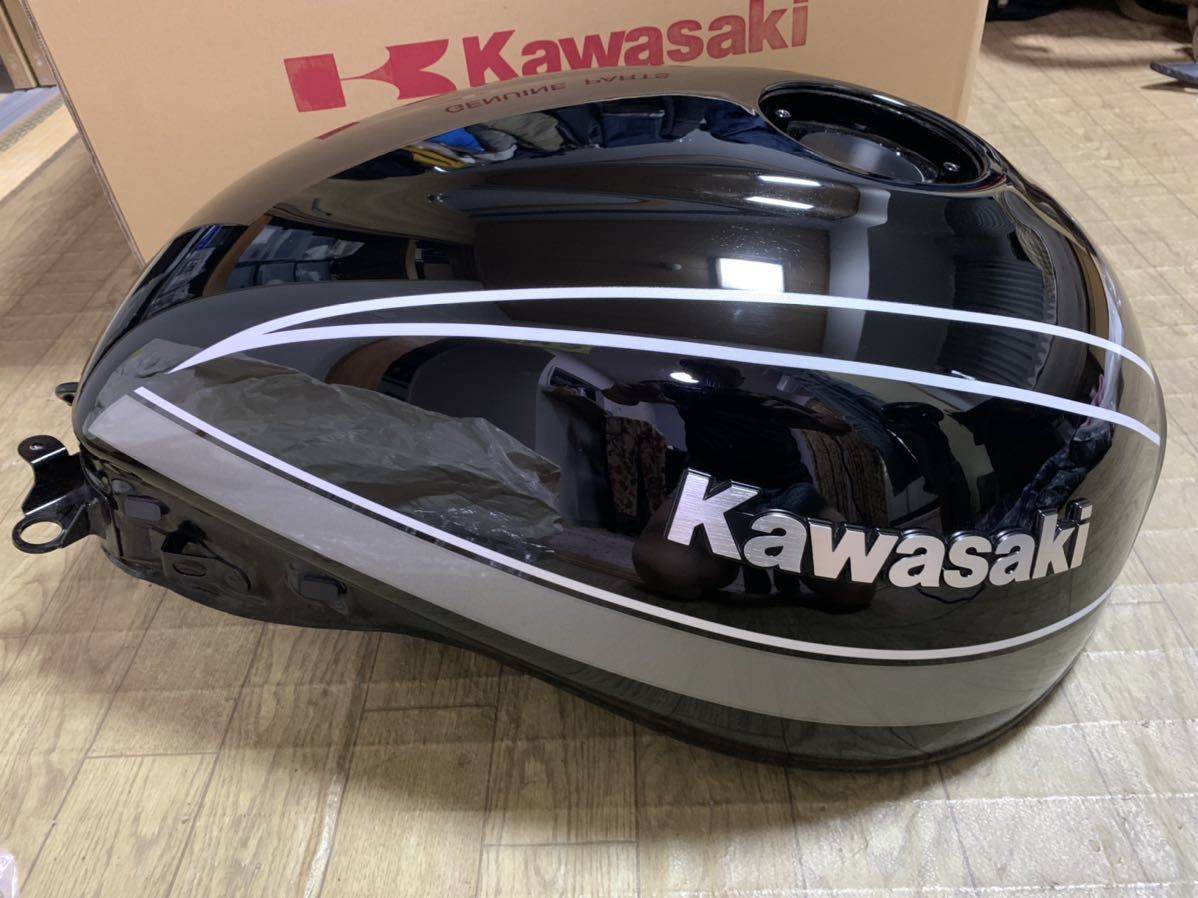 カワサキ Z900RS純正フューエルタンク エボニー カワサキ Z900RS純正フューエルタンク エボニー