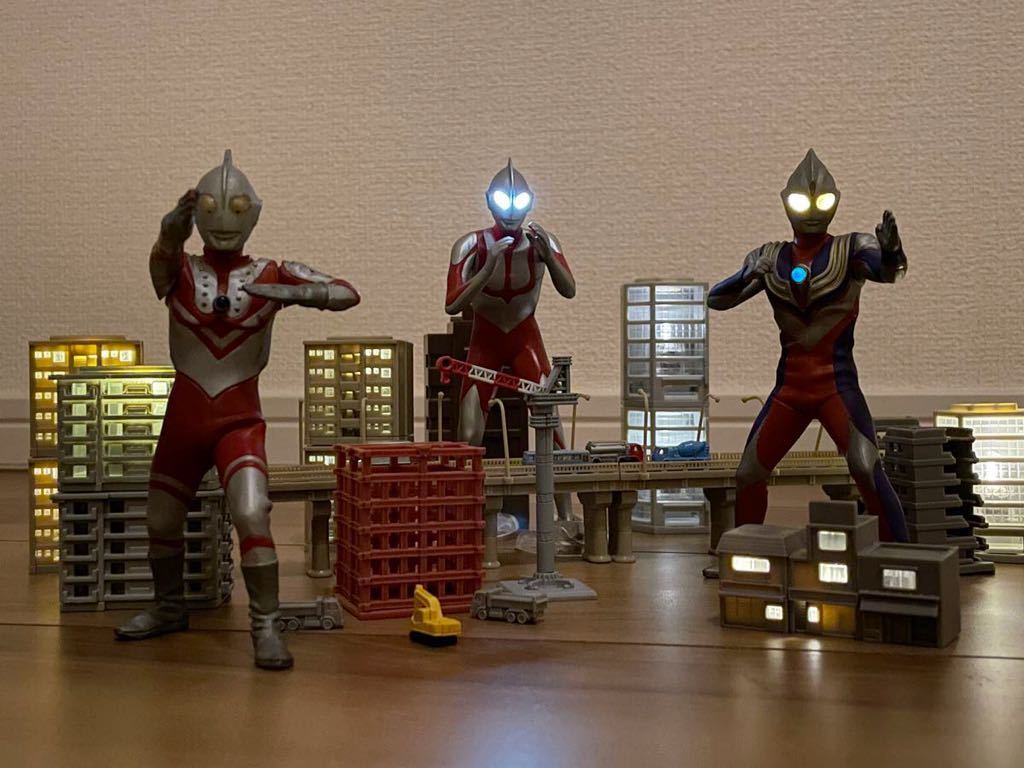 Yahoo!オークション - アルティメットルミナス ウルトラマン Yahoo!オークション - アルティメットルミナス ウルトラマン