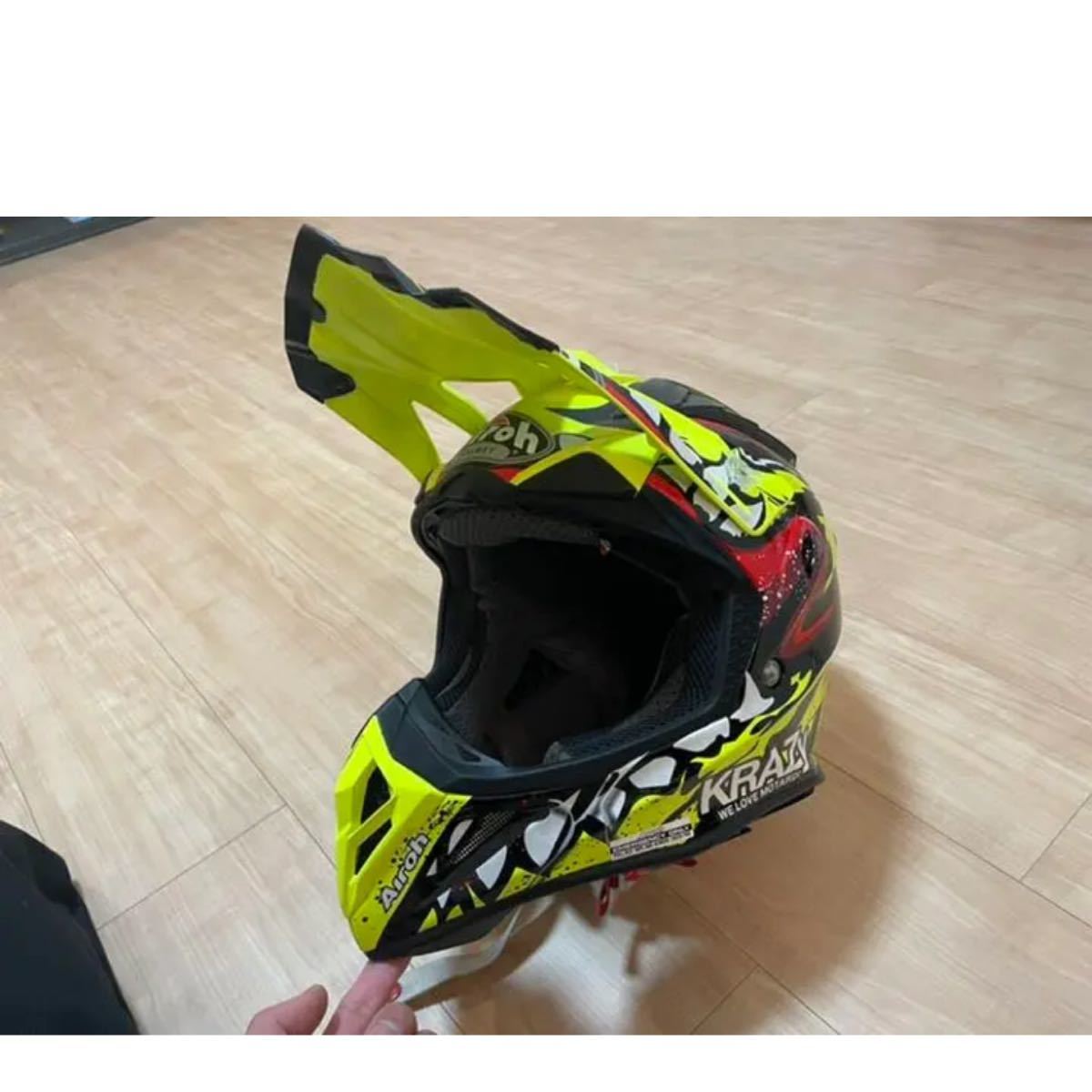 永遠の定番モデル Airoh アイロー Aviator 3 Rampage 艶消しブラック L