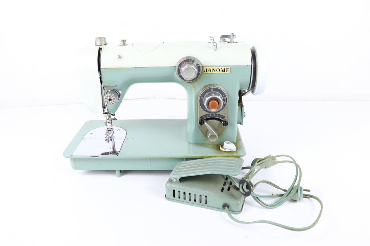 JANOME ジャノメ 電動ミシン 美品、動作ok camping.com
