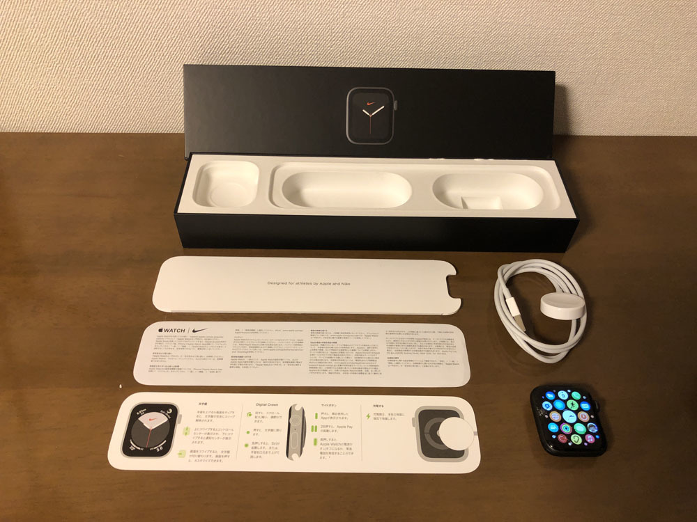 【Appleアップル】Apple Watch series5 NIKE 44mm Aluminum Case Space Gray GPSモデル MWT72J/A A2093