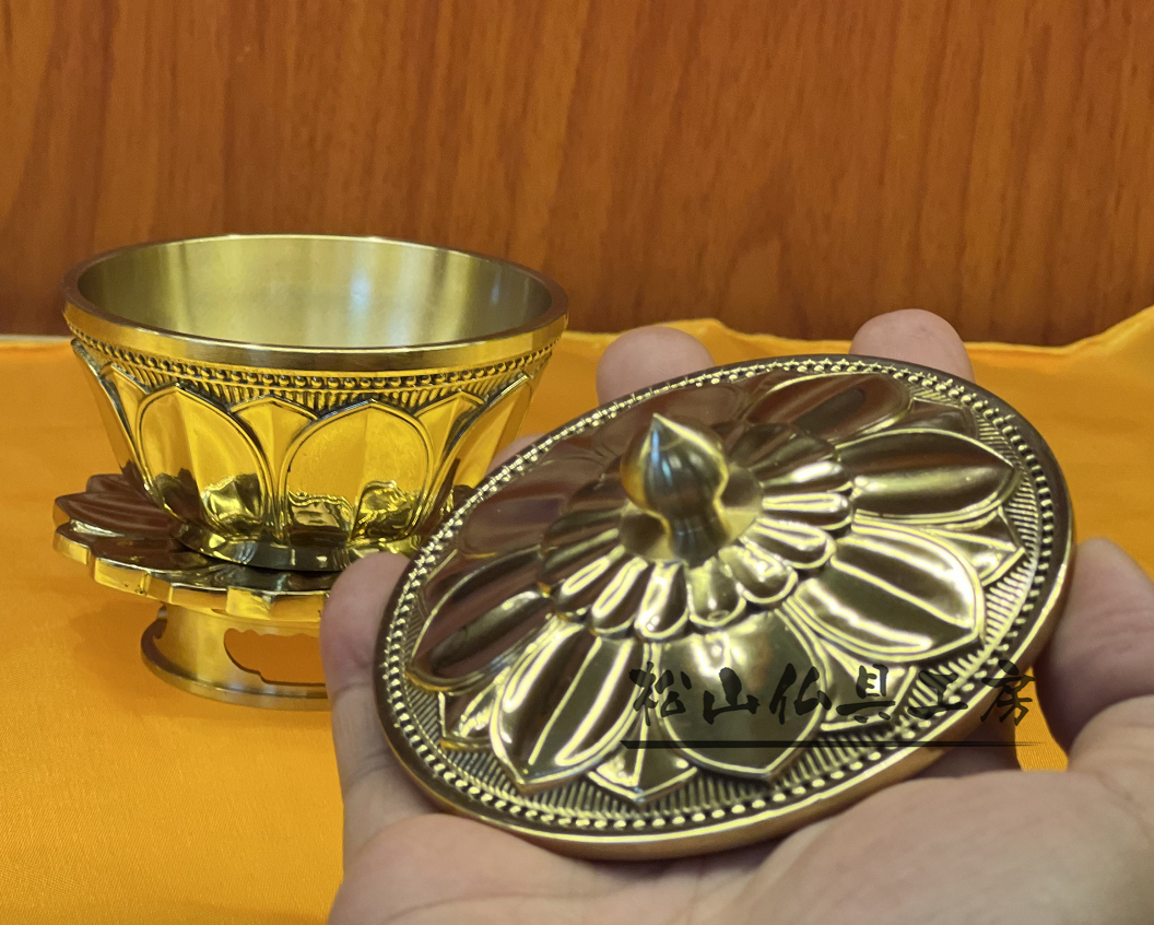 松山仏具工房出品」密教法具 一面器 真鍮製 鋤彫仕様 大々 松山仏具工房出品」密教法具 一面器 真鍮製 鋤彫仕様 大々