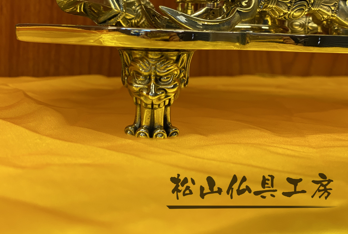 松山仏具工房出品】密教法具 美品 金剛盤 真鍮製磨き仕上げ 大型 松山仏具工房出品】密教法具 美品 金剛盤 真鍮製磨き仕上げ 大型