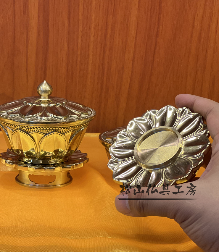 松山仏具工房出品」密教法具 一面器 真鍮製 鋤彫仕様 大々 松山仏具工房出品」密教法具 一面器 真鍮製 鋤彫仕様 大々