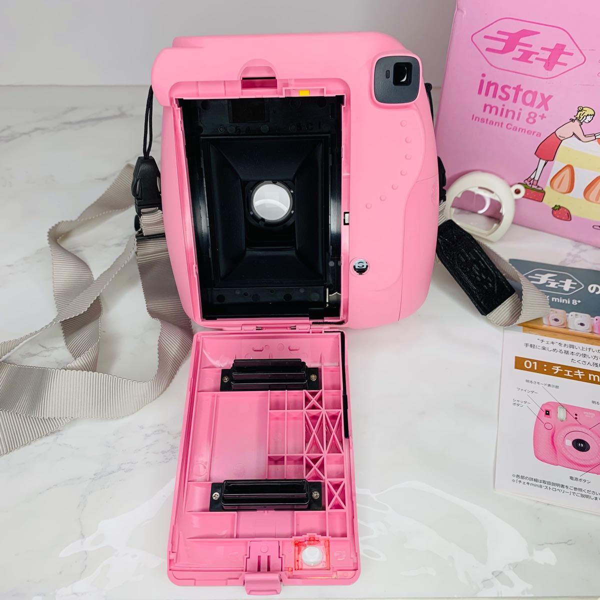 FUJI FILM INSTAX MINI 8+ STRAWBERRY インスタントカメラ 富士 FUJI FILM INSTAX MINI 8+ STRAWBERRY インスタントカメラ 富士
