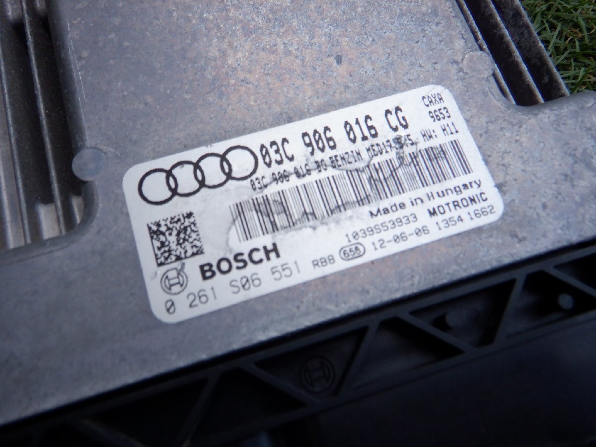 アウディ純正 DBA-8XCAX 8X A1 1.4TFSI 2013年 エンジン コンピューター ECU 03C906016CG m-22-9-417_画像2