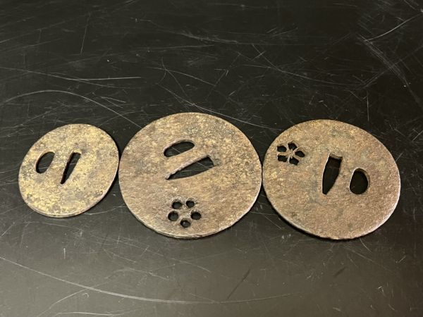 ちしており ヤフオク! 鉄地丸形 古鍔 江戸時代 <刀剣日... - sn鍔 ち