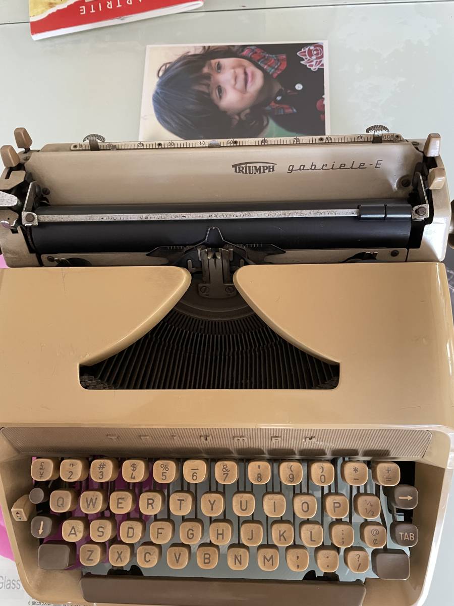  used TRIUMPH gabriele-E typewriter 