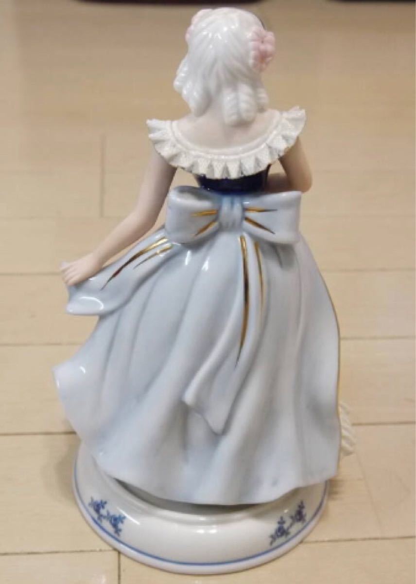 週末限定　A039  ドマン　demain 陶器人形　中古品 フィギュリン リヤドロ　オルゴール LLADRO