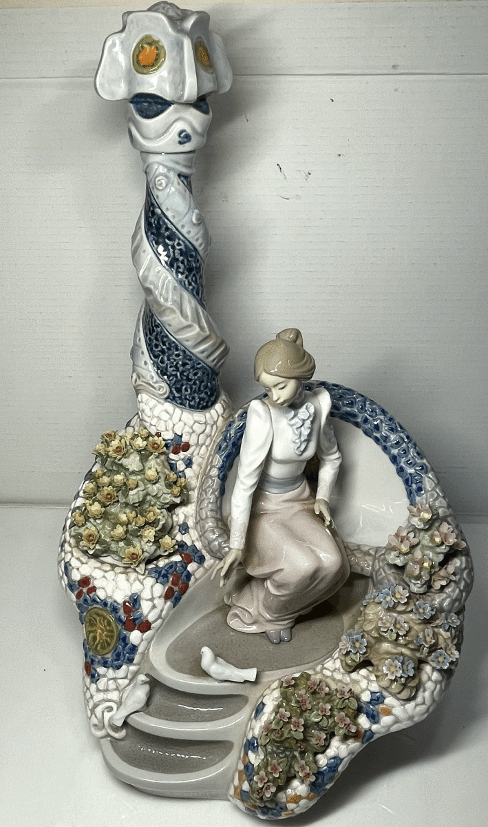 Lladro Dama Gaudi リヤドロ フィギュリン 陶器 置物 No.420 スペイン　灯台, 花, 鳩, 鳥 福岡市_画像1