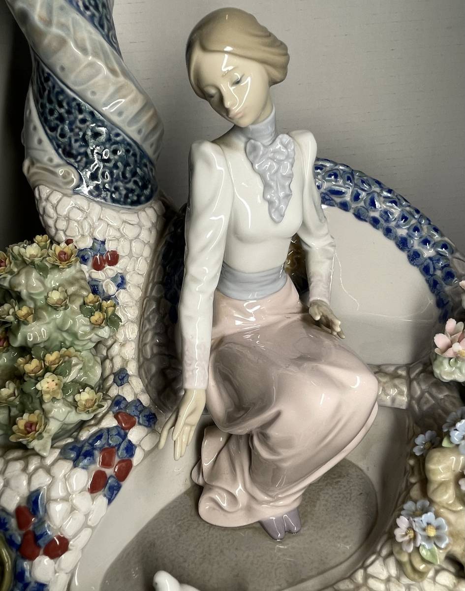 Lladro Dama Gaudi リヤドロ フィギュリン 陶器 置物 No.420 スペイン　灯台, 花, 鳩, 鳥 福岡市_画像3