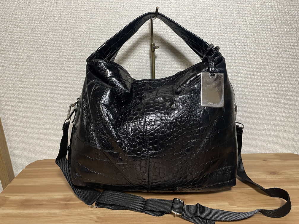 ●３０００円スタートです●　　FURLA　フルラ　型押し　 レザーバッグ _画像1