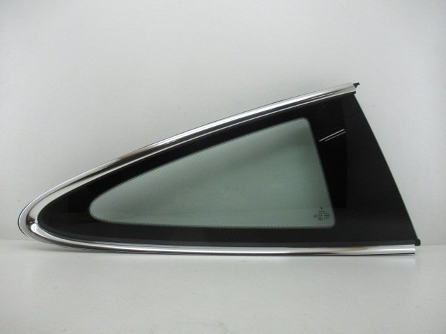  Porsche 911 Carrera 992 original right quarter glass rear window (M075563)