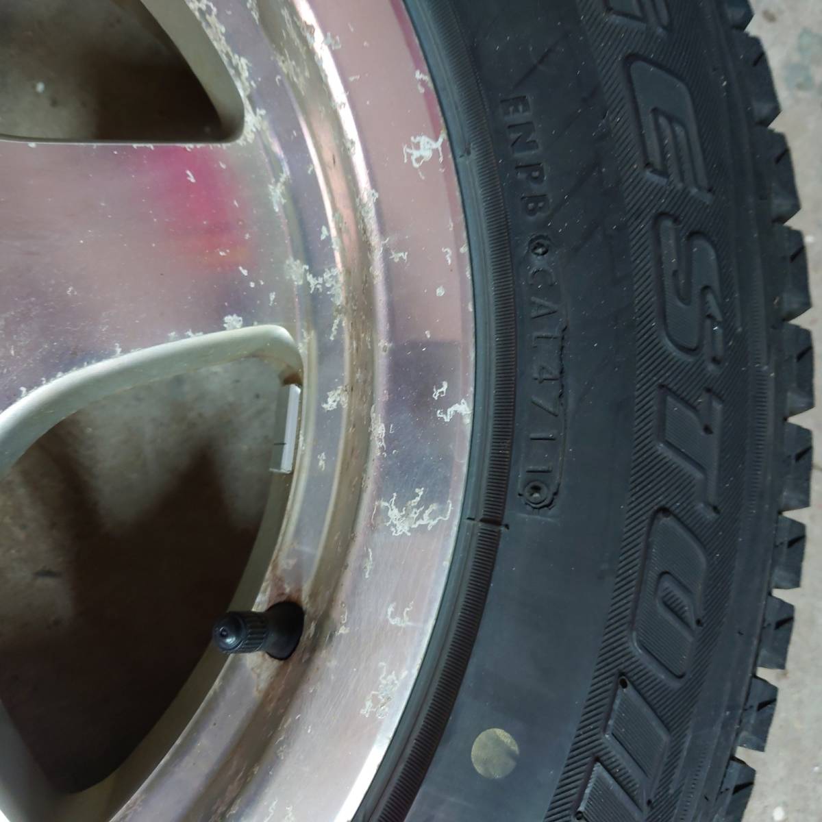 ヤフオク! - バリ山 四本セット ジムニー用 175/80R16 スタッ...