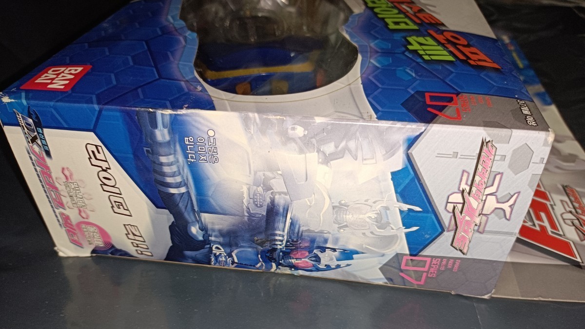 流行り の ブランド  新品未開封】DXガタックゼクター バンダイコリア版 ガタック 特撮