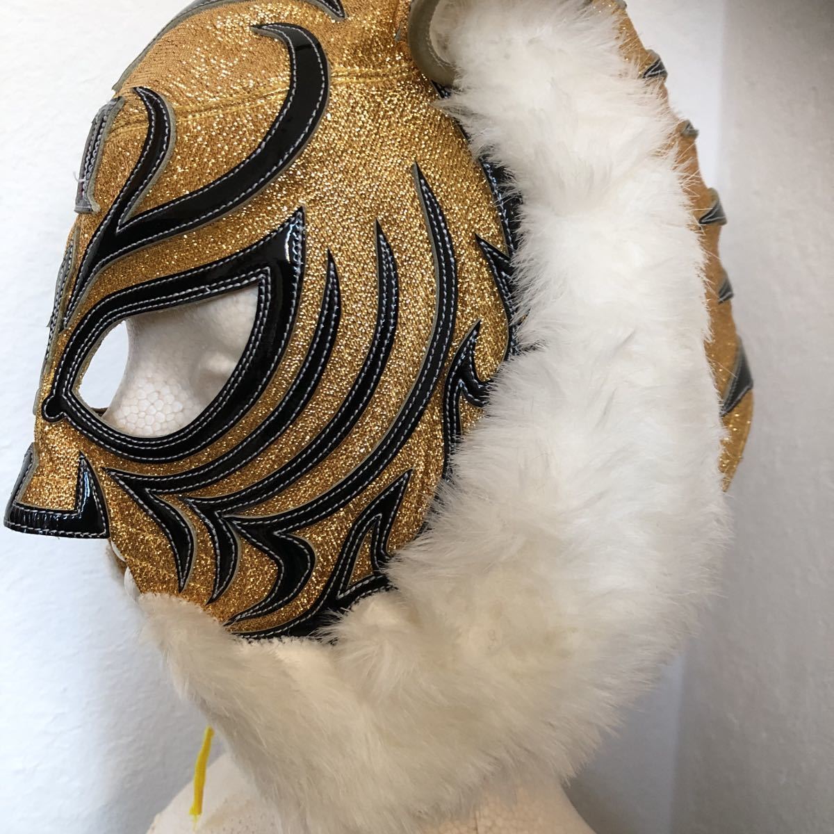 売り物 ４代目タイガーマスク 実使用 プライベートタイプ YN製 サイン入り 格闘技/プロレス