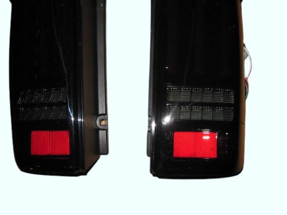 １円～ 復刻版 新品未使用 ハイエース 200系 左右セット オープニングモーション 流れるウインカー機能 LED テールランプ ブラック_画像4