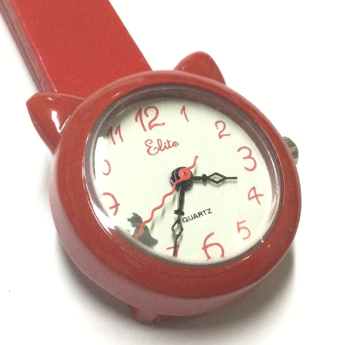 【新品未使用、電池交換済み】大人可愛い 猫フェイス アナログ腕時計 (赤)_画像1
