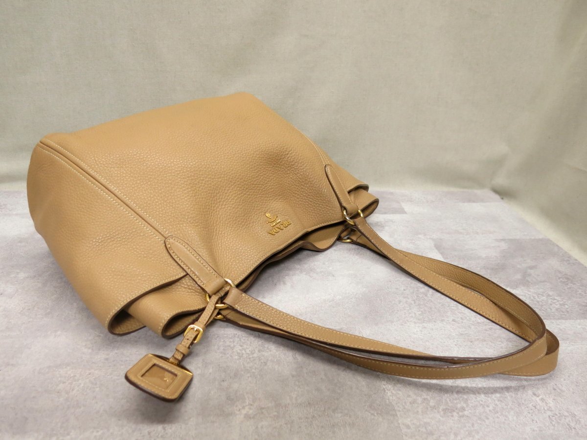 ○超美品○PRADA プラダ○カーフ レザー 本革○トート バッグ