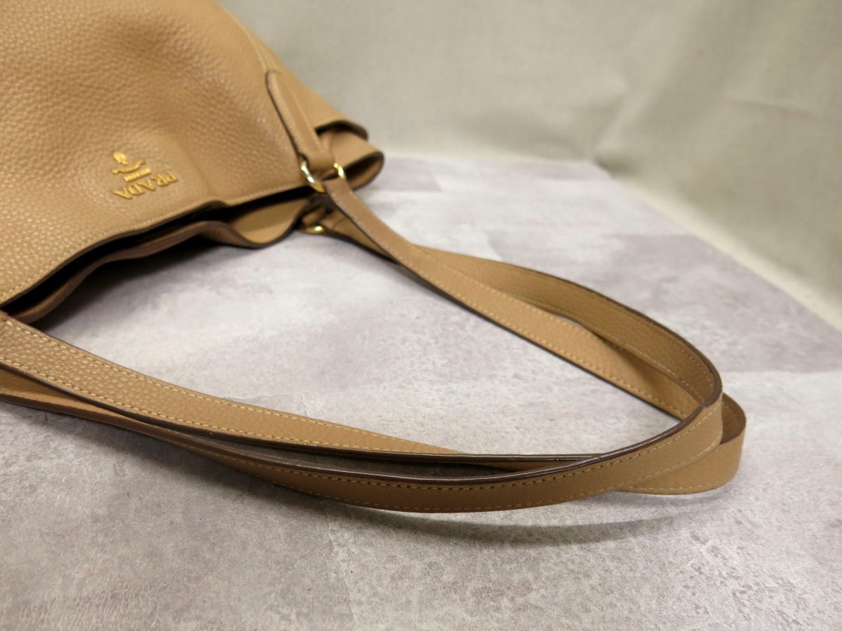 ○超美品○PRADA プラダ○カーフ レザー 本革○トート バッグ