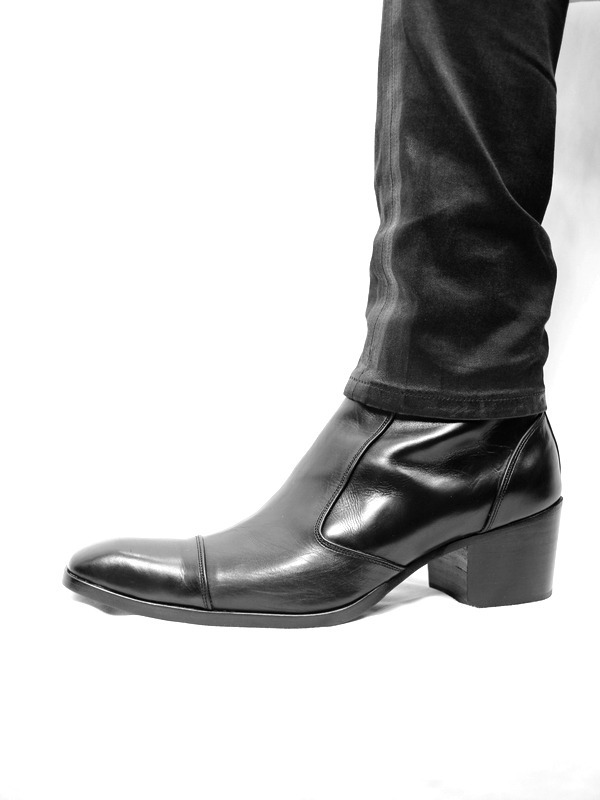 NEW新品 JOHN サイドジップ ヒールブーツの通販 by samble|ジョン