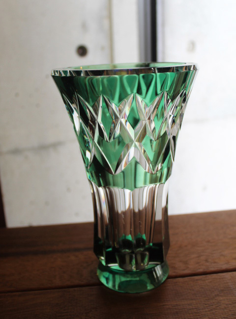 ベルギー【ヴァルサンランベール クリスタルガラス 花瓶】緑色被せ フラワーベース　花器 花瓶