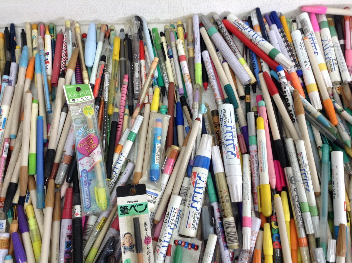 D594-120 各種ペン大量まとめ 油性ペン 水性ペン サインペン シャーペン 筆ペン ペイントマーカー など 筆記用具_画像4