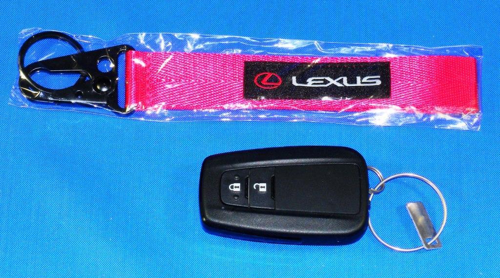 LEXUS ロゴ の キーホルダー ハンドストラップ 鮮やかな赤 レクサス CT IS GS ES LS RX NX UX LBX RC LC に最適　手渡しは送料無料です。_画像1