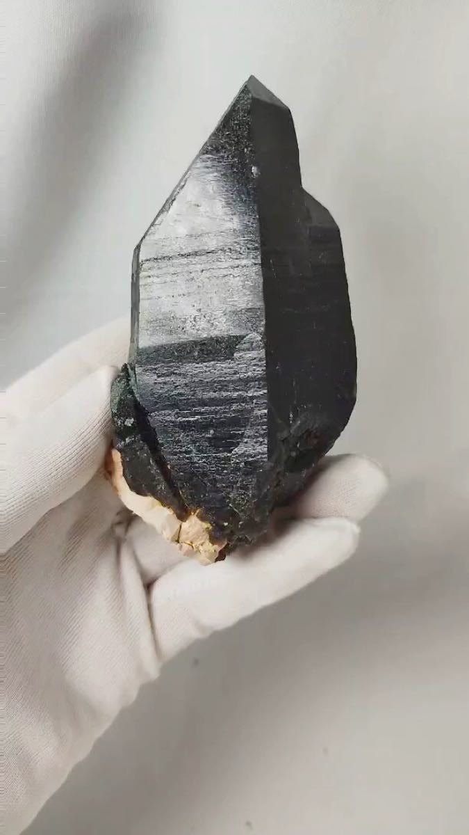モリオン原石 黒水晶 チベット産 母岩 パワーストーン 天然石 モリオン原石 黒水晶 チベット産 母岩 パワーストーン 天然石