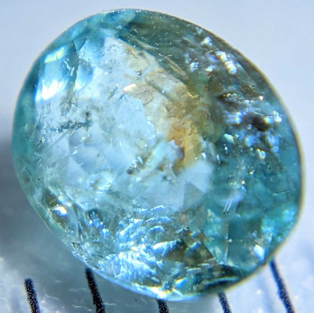 小さいけどブラジル産 天然パライバトルマリン 0.420ct ネオンブルー