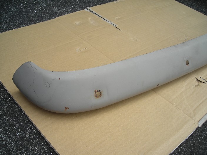  Renault cattle R4 for front bumper used 