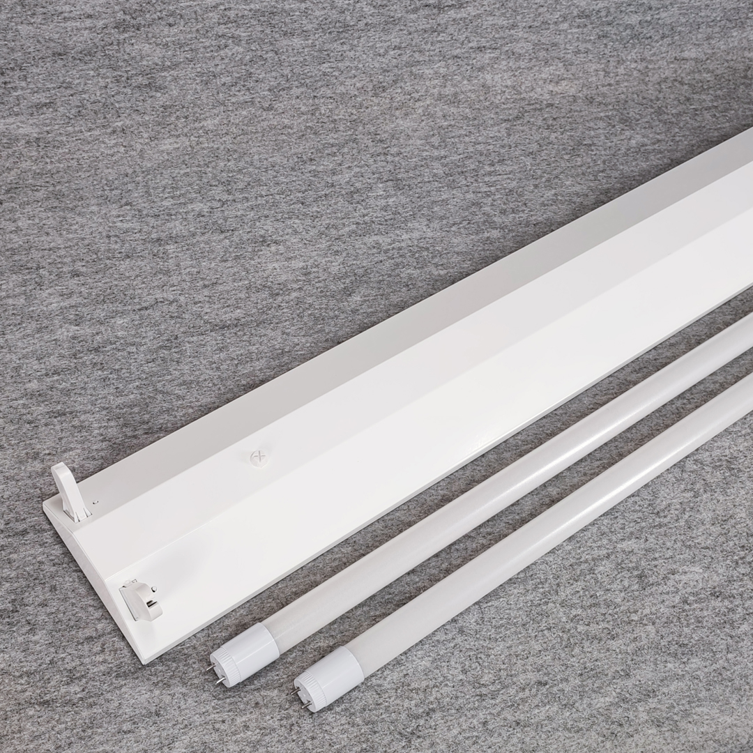 再入荷 200V蛍光灯器具 13セット - 通販 - sdgover.org