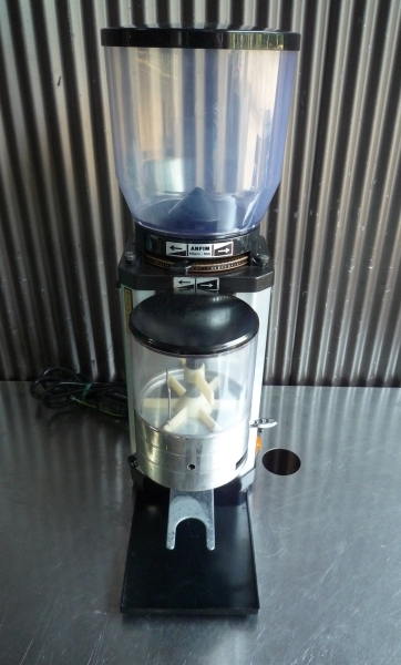 国内外の人気 EA180305C@2015年 AnfimコーヒーミルW180×D370×H575★100V★珈琲用品★AEK9【専門店の安心の1ヶ月保証付】 その他 国内外の人気 EA180305C@2015年 AnfimコーヒーミルW180×D370×H575★100V★珈琲用品★AEK9【専門店の安心の1ヶ月保証付】 その他