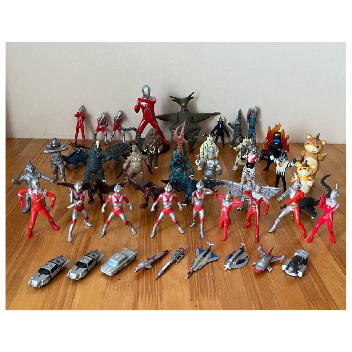 Yahoo!オークション - ウルトラマン 怪獣 フィギュア ミニ Yahoo!オークション - ウルトラマン 怪獣 フィギュア ミニ