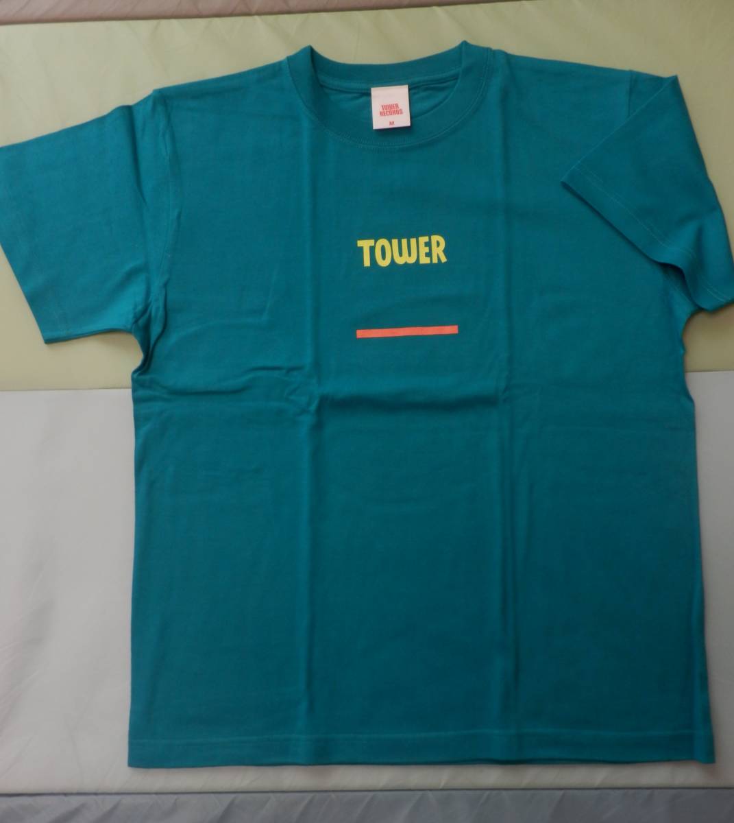 新品 未着用 タワレコ TOWER RECORDS 限定 アーティスト コラボ Ｔシャツ グリーン ロゴ Mサイズ 正規品_画像2