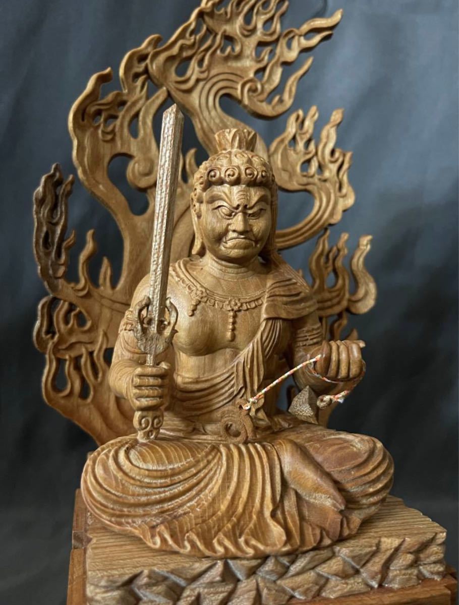 仏教工芸品 総ケヤキ製 極上彫 木彫仏像 不動明王座像｜PayPayフリマ
