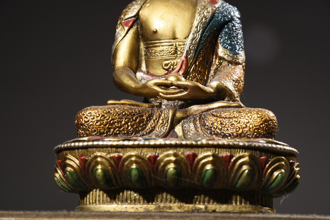 清・仏教古美術・古銅彫・銅胎・金鍍・彩繪・釋迦摩尼像 』極細 清・仏教古美術・古銅彫・銅胎・金鍍・彩繪・釋迦摩尼像 』極細