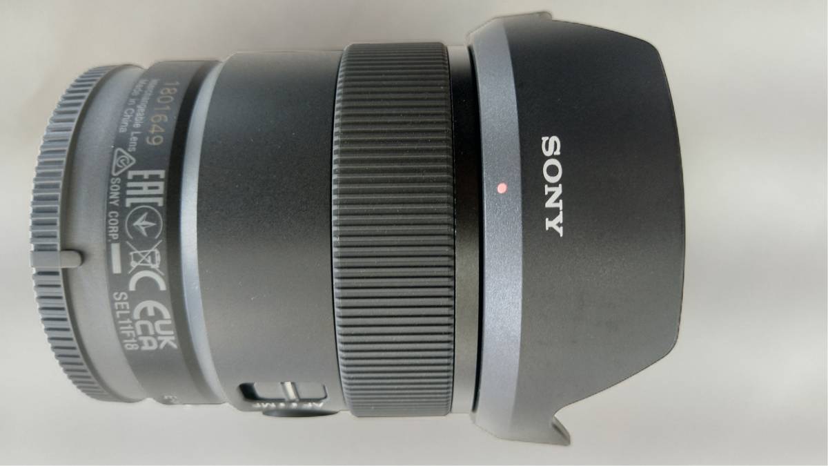 ほぼ新品SONY E11mm F1.8レンズプロテクター付 送料無料