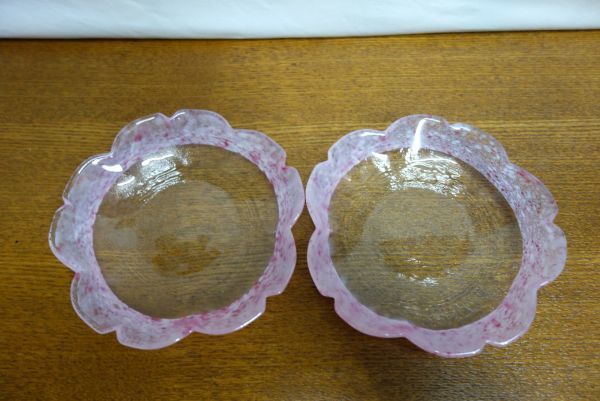 G122　☆３点セット☆　ガラス　花型　皿　ピンク　桜_画像4