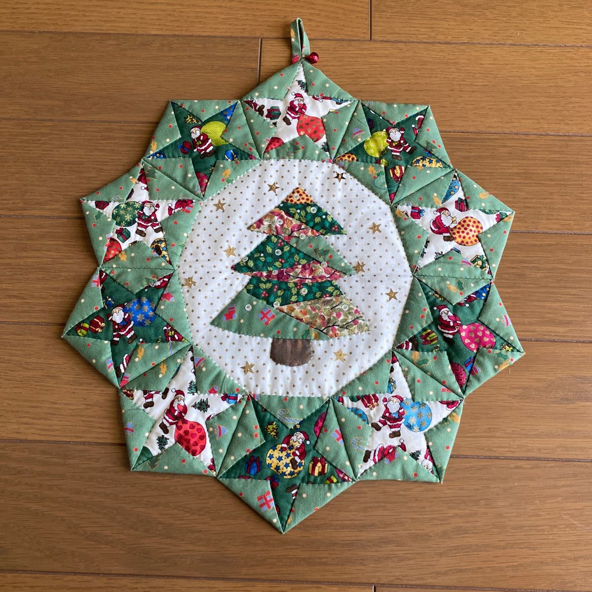 まちこ様専用 クリスマス パッチワークキルト タペストリー まちこ様専用 クリスマス パッチワークキルト タペストリー