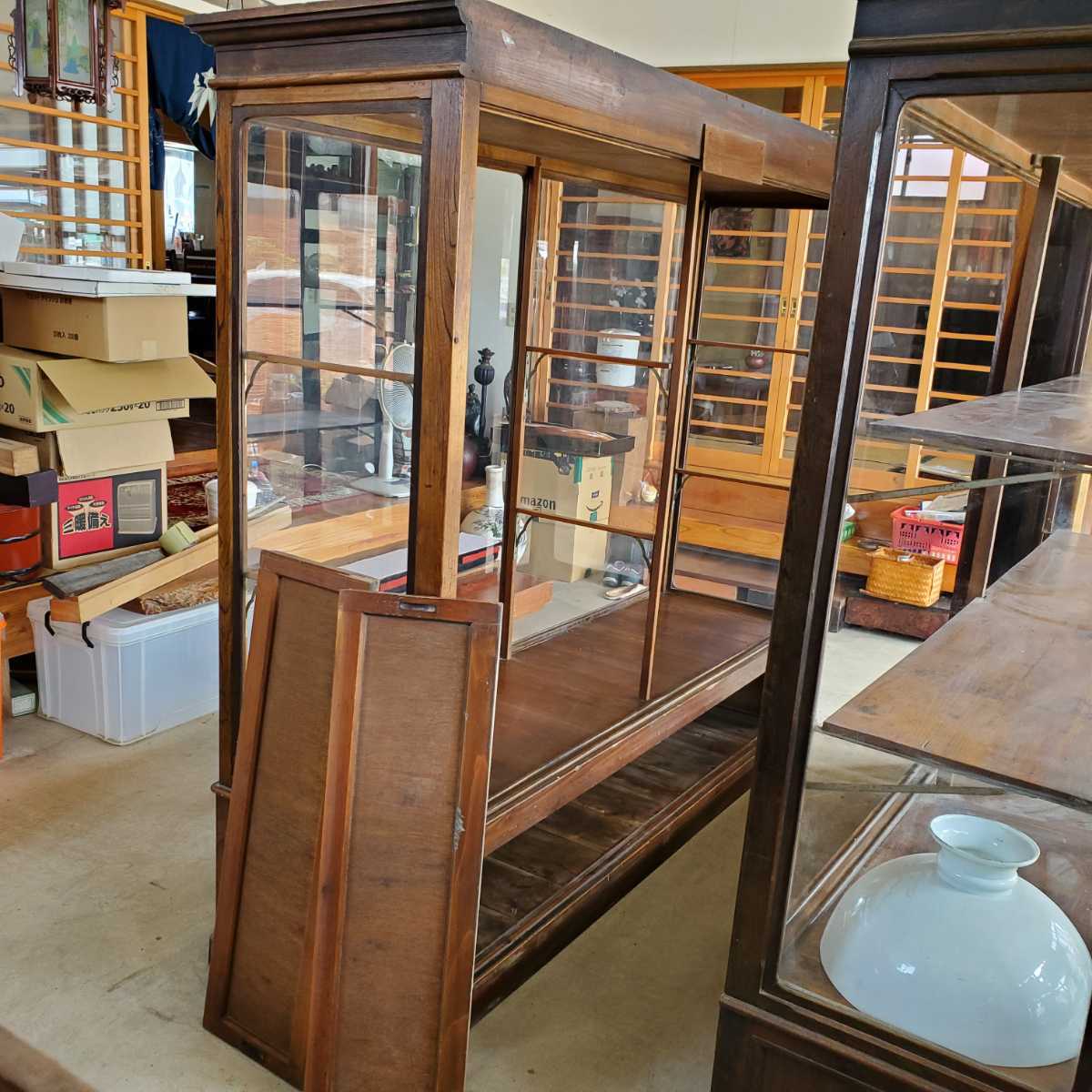  antique extra-large size taste ... exist .... wave glass old wooden glass case display shelf ( search display case Taisho romance No.2 receipt limitation (pick up) 