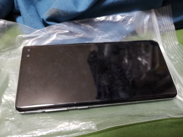 大人気新作  SAMSUNG Galaxy junk broken White Prism SCV42 S10+ Android