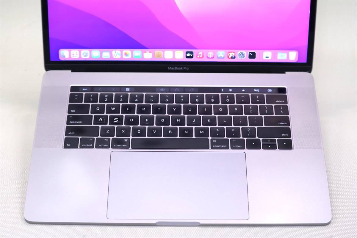 【即配】グラボRadeon Pro 555-2G+SSD512G+メモリ16G搭載！15.4型Retina液晶 MacBookPro 15 i7-7920HQ Monterey_画像3