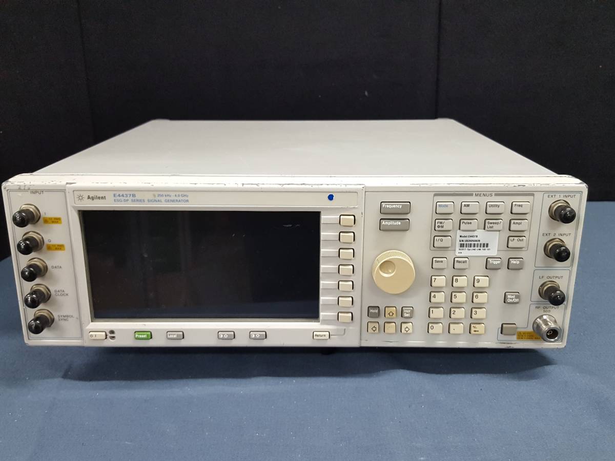 [NBC] アジレント Agilent E4437B RF信号発生器 (Opt.UND UN5 100 101 404) 250kHz- 4GHz Signal Generator (0839)