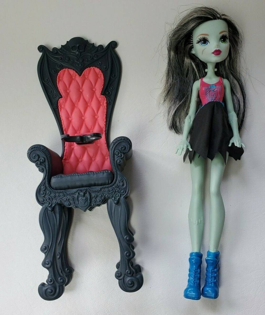 Frankie Stein Monster High Ghoul Spirit with throne chair DNV66 海外 即決