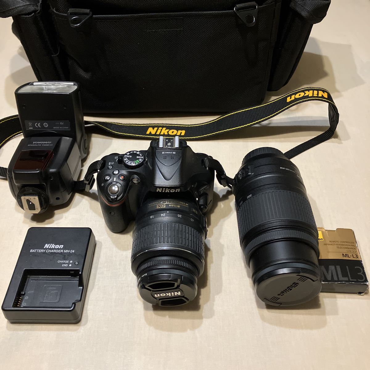 Nikon D5200 レンズ2本 キャリングバッグ フラッシュライト付き www