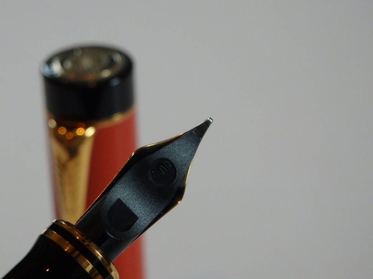 ◆【美品】パーカー　デュオフォールド　センテニアル万年筆　ビッグレッド　旧型　ペン先：18K750ソリッドゴールド　F_画像8