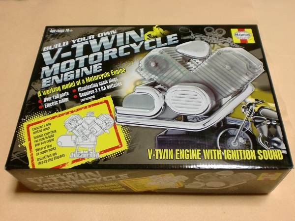 ヘインズ 1/3 V型2気筒 オートバイ エンジン 透明モデル V-TWIN MOTORCYCLE ENGINE HAYNES　_画像1