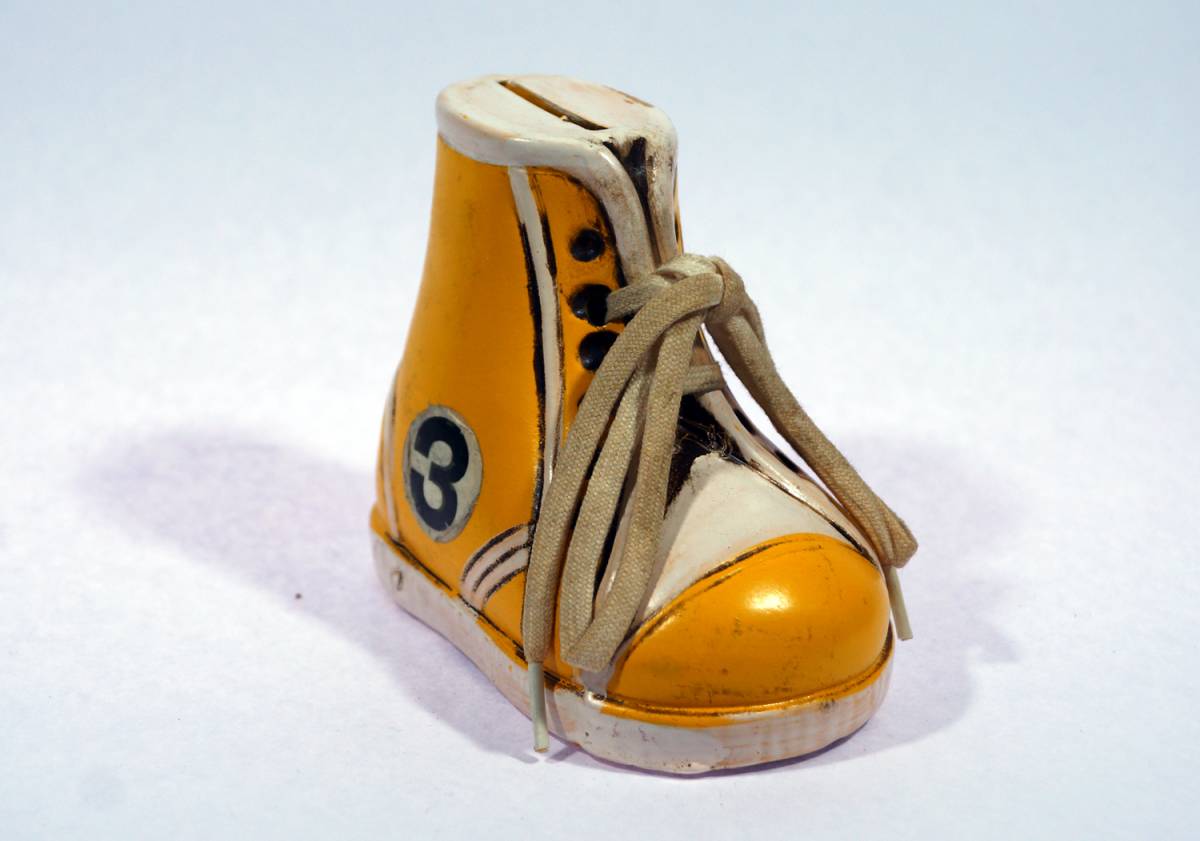  Showa Retro KIC ceramics made basket shoes savings box 