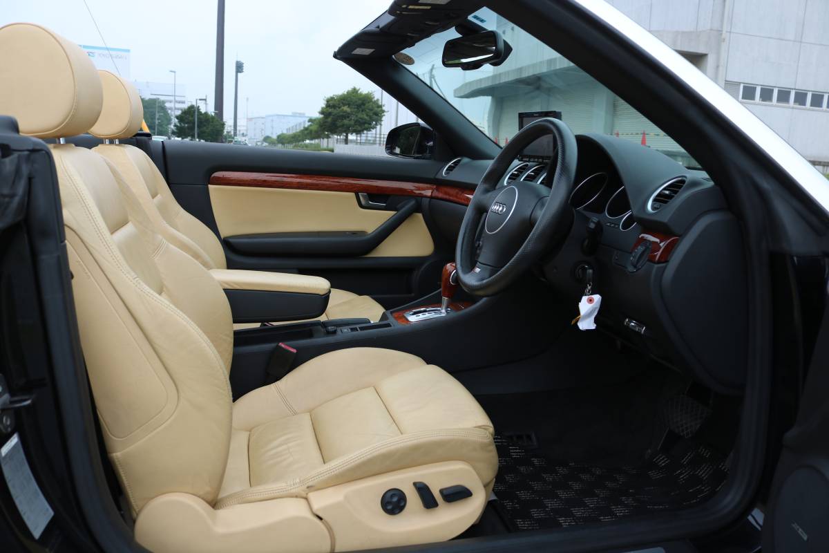 A4 cabriolet ebony black wine canopy beige leather HDD navi digital broadcasting dealer every year inspection maintenance repair history less inspection 32/3